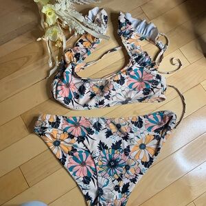 Ruffle boho bikini